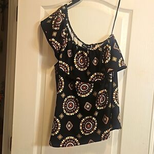 One sleeve, Black, New York & Company woman's shirt, size large